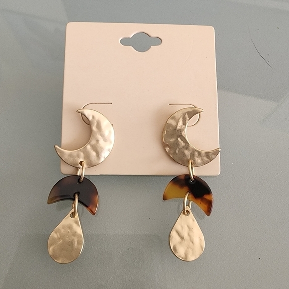 NEW Metal Tortoise Crescent Moon Dangle Earrings - Picture 5 of 5